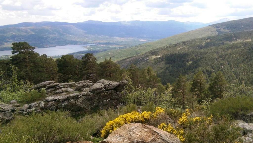 Casa Sierra Norte Madrid Holiday home *